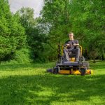 Zero Turn kosačica Cub Cadet ZT3 137 - 137cm - 726cc V-TWIN Kawas - Dual Hydrostatic - sa polugama - Slika 4